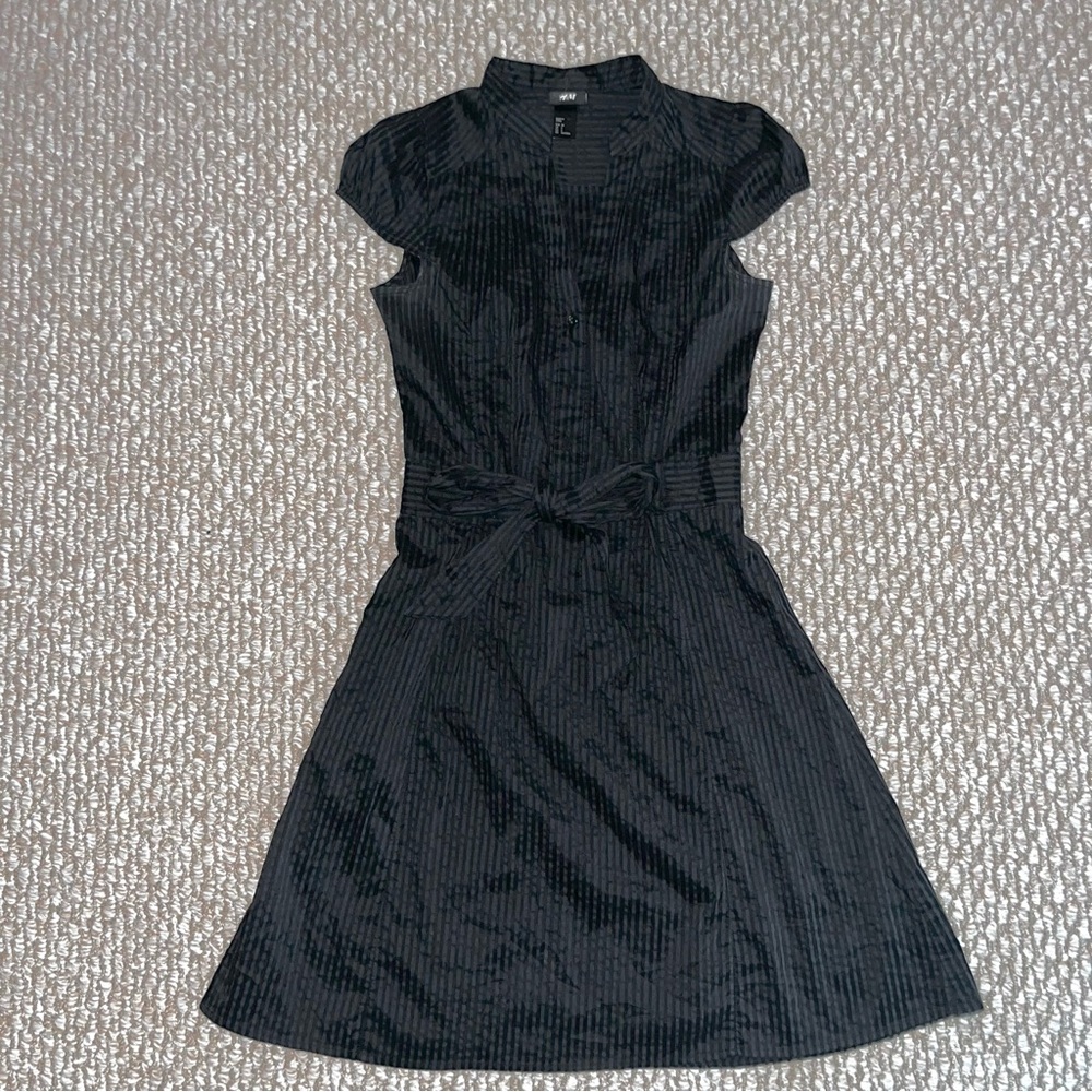 H&M Black Cap Sleeve Shirt Dress